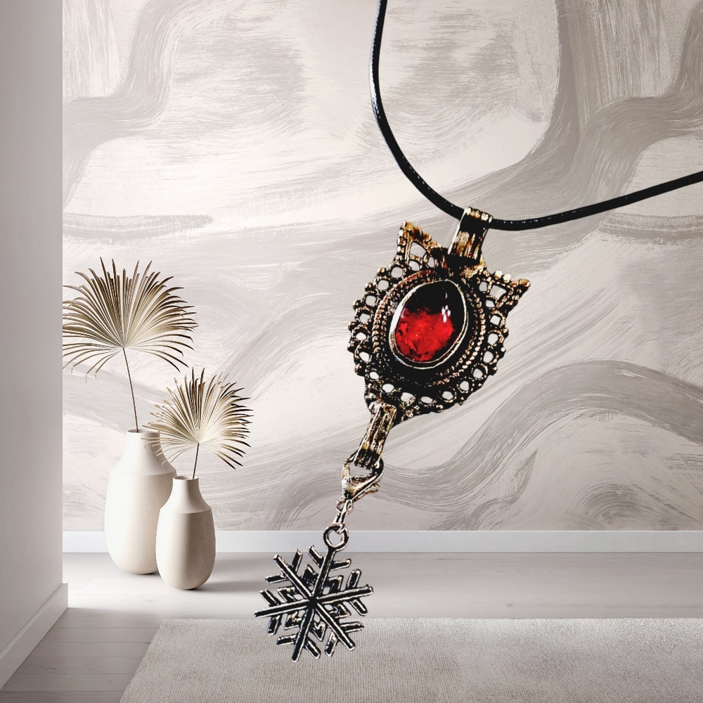 🙋 10/$20.  Decorative, ornate, older-style detailing Red Stone Pendant w/Charm